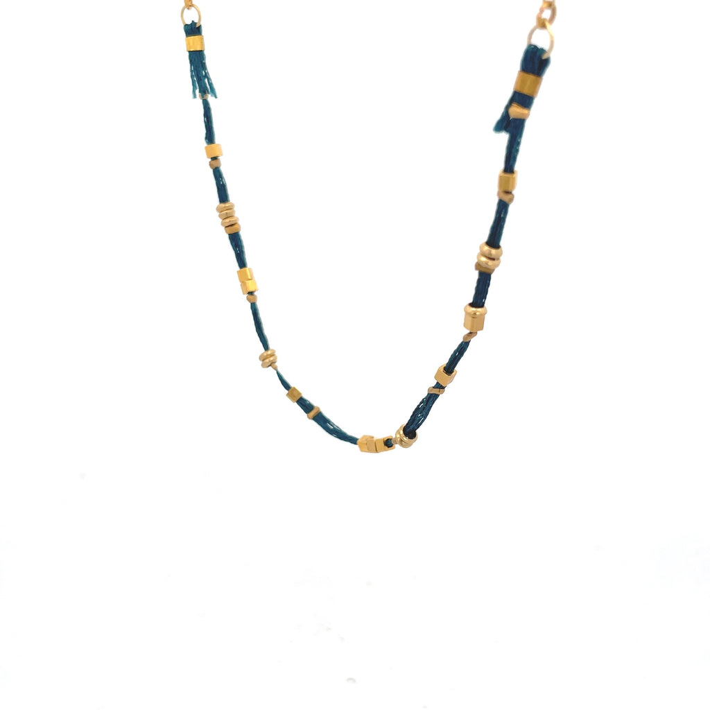 Gargantilla de hilos y metales