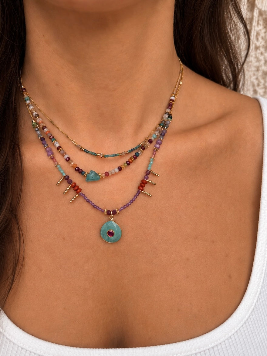 Collar Decretos y afirmaciones con Amazonita o piedra luna al centro