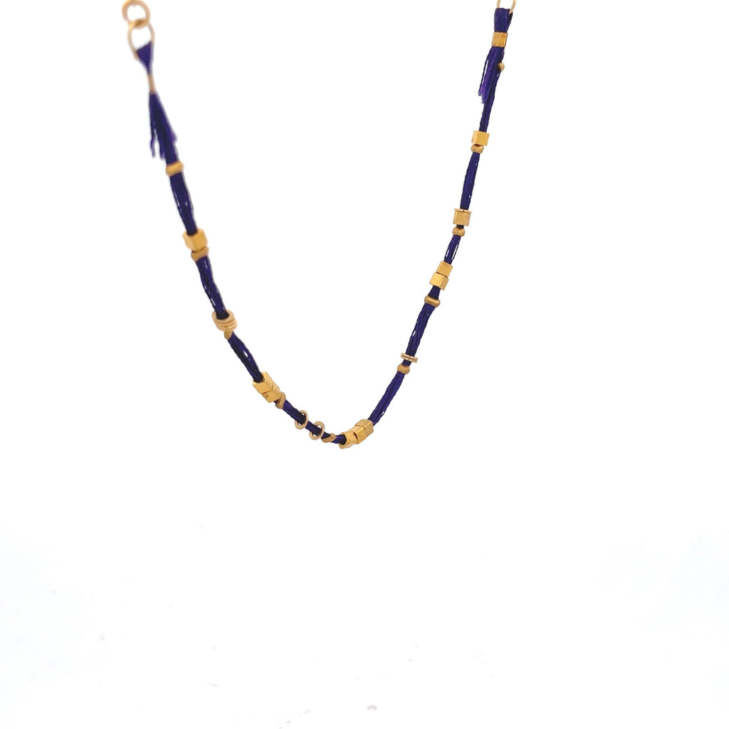 Gargantilla de hilos y metales