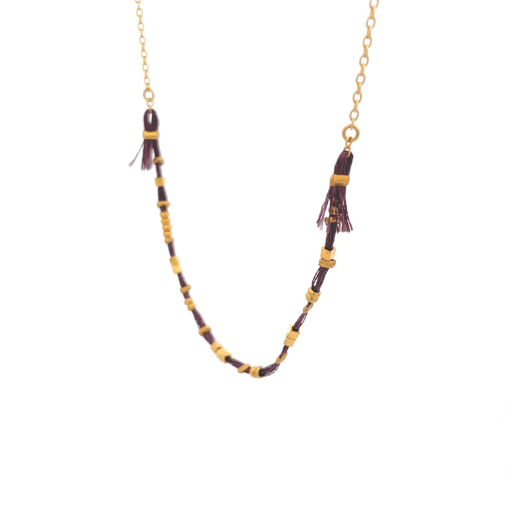 Gargantilla de hilos y metales