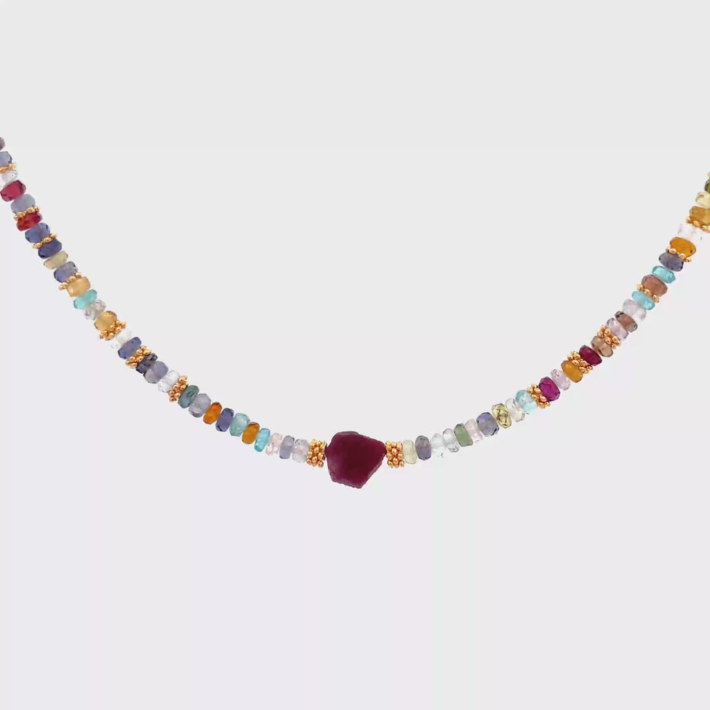 Collar Decretos y afirmaciones de Rubí con multipiedras facetadas